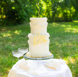 Kakkukoriste Happy Birthday kulta